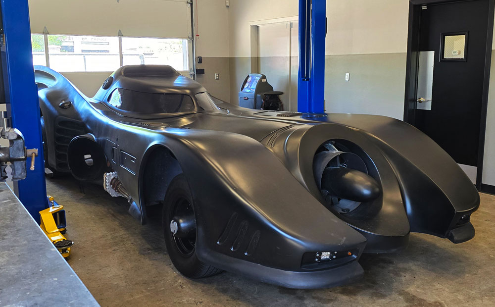 niche car - batmobile / movie car prop 1989