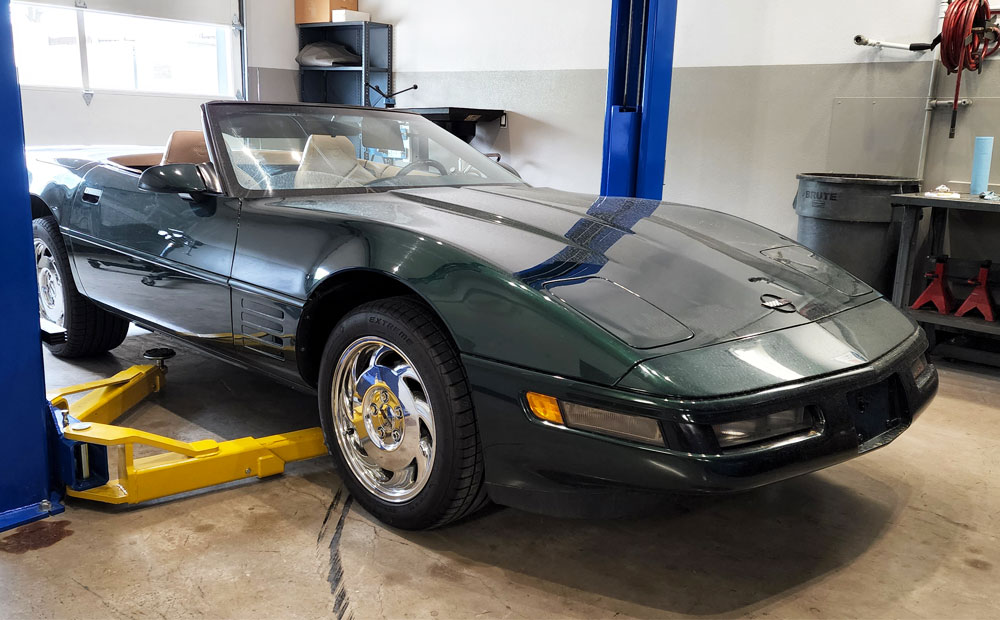 90s car inspection - 90s chevrolet corvette